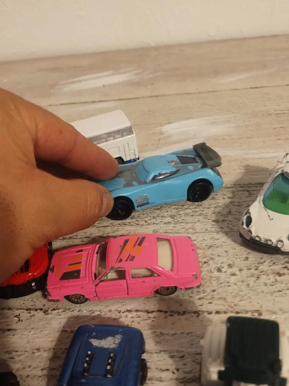 Lot of 9 Toy Cars and Trucks different brands matchbox an Hot Wheels and others